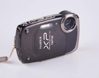 Fujifilm Finepix 30i Compact Digital Camera. Vintage Digital
