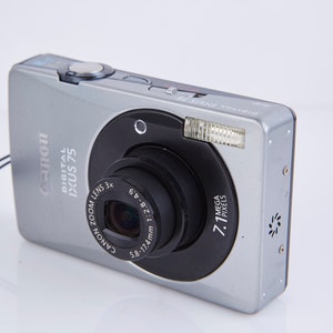 Canon Digital IXUS 75 7MP 3X Zoom Compact Digital Camera. Vintage Digital Camera. Working Digital Camera. Tested. image 1