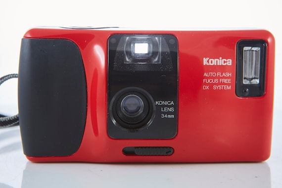 ヴィンテージ コニカ トップのフィルムカメラ：ポイント＆シュート