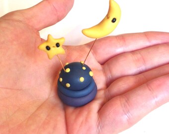 Nighty Night Stand , Cute Little Moon and Star in the Sky, Clay Fimo - Figurine Kawaii Style Charm