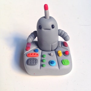 Robot Miniature , Cute Robot with a Docking Station, Figurine Polymer Clay Fimo -  Kawaii Style Robot