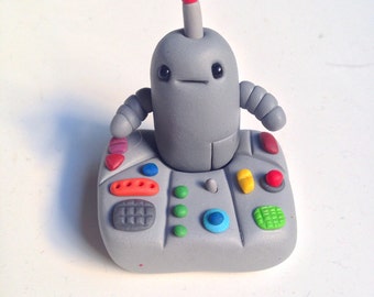 Robot Miniature , Cute Robot with a Docking Station, Figurine Polymer Clay Fimo -  Kawaii Style Robot