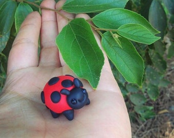 Polymer Clay Red Ladybug & Daisy Flower Figurine, Cute Little Clay Cute Kawaii Style Animal