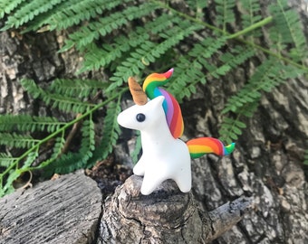 Unicorn-Pony z tęczowymi kolorami, polimerowa glina miniaturowa