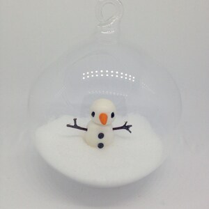 Round Glass Snow Terrarium with a Snowman - Snow Environment For Little Kawaii Creatures