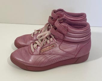 レディース ヴィンテージ リーボック フリースタイル メタリックピンク ハイカットスニーカー サイズ7.5