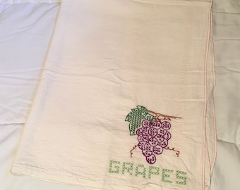 Vintage Cross Stitched Kitchen Towel - Vintage Tea Towel - Vintage Dish Towel - Embroidered Towel - Grapes Towel - Retro Towel