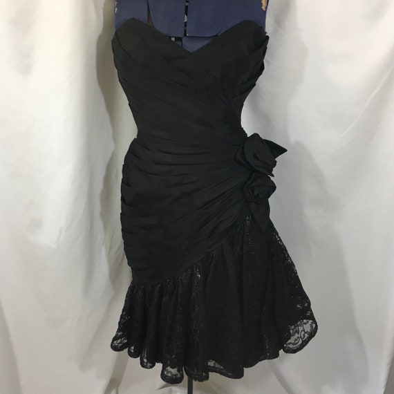 Women’s NWT Vintage 80’s Tadashi Shoji Formal Dres