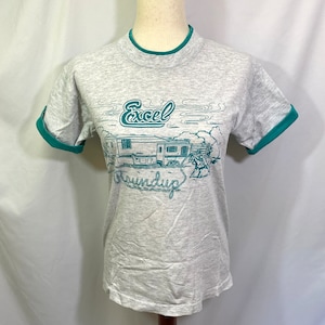ヴィンテージ 90 年代 シングルステッチ エクセル ラウンドアップ T シャツ サイズ スモール - ヴィンテージ スモール シャツ - ヴィンテージ シングルステッチ シャツ - ヴィンテージ キャンプ シャツ
