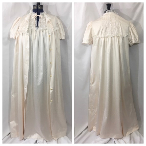 Vintage 60’s Iris Lingerie Peignoir Robe & Nightgo