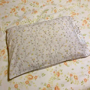 Vintage 70’s Pastel Floral Print Pillowcase - Vintage Pillowcase - Vintage Cottagecore Pillowcase - Vintage Bedding - Vintage Linens