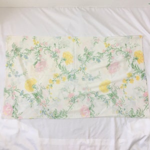 Vintage 70’s Sears Floral Muslin Pillowcase - Vintage Bohemian Pillowcase - Vintage Bedding - Vintage Linens