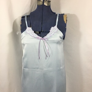 Vintage 80&#39;s Cinema Etoile longue chemise de nuit bleue petite - lingerie vintage Cinema Etoile - chemise de nuit 80&#39;s - vintage Lingerie
