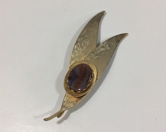 Vintage Gold Tone Leaf Pin - Vintage Pin - Vintage Brooch - Vintage Feather Pin -Gold Pin - Gold Brooch - Agate Jasper Stone Rock