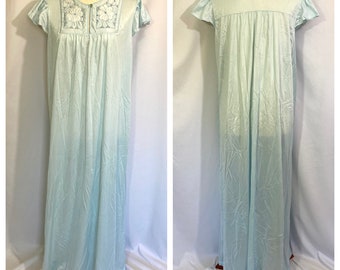 Vintage 70’s Blue Nylon Maxi Nightgown Size Large - Vintage Large Nightgown - Long Nightgown - Blue Nightgown - Vintage Lingerie