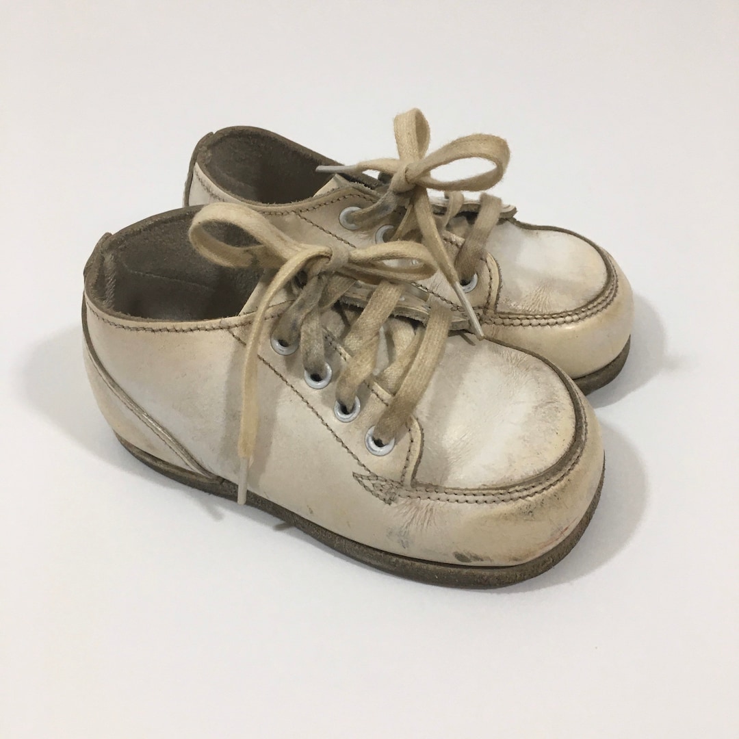 Vintage White Leather Stride Rite Baby Shoes Size 4 - Vintage Baby ...