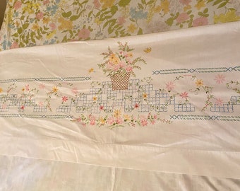 Lençol de cima duplo Lady Pepperell vintage dos anos 70: ponto cruz falso floral