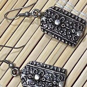 Woman'e Antique Vintage Lightweight Silver Color Punched Metal Earrings