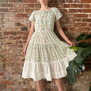 Vintage 1970s Floral Prairie Midi Dress with Eyelet Hem - 70s Calico Floral Tiered Prairie Midi Dress - Medium