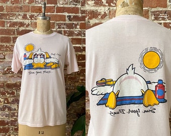 Vintage 80s Sun Your Buns Banff Canada Souvenir Duck Pink T-Shirt - Single Stitch 50/50 - S/M 19” x 27.5”