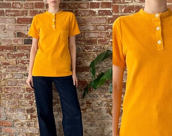 Vintage 1970s Terry Cloth T-Shirt - 70s Yellow Terry Cloth Henley Tee - Single Stitch - Crew Neck - Medium/Large