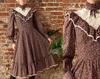 Vintage 1970s Gunne Sax Brown Calico Floral Balloon Sleeve