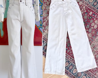 Vintage 70s White w Blue Contrast Stitching Bellbottom Flares - 27/27.5 " Waist 38.5" Hip