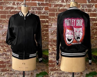 Chaqueta vintage de satén negro de Motley Crue Theatre Of Pain de los años 80 - Talla S/M para hombre *Tal cual