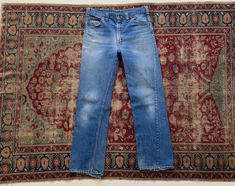 Vintage 1970s GWG Kings Distressed Straight Leg Jeans - 70s GWG Whiskered Denim Jeans - Union Made in Canada - 33/34" W, Corte de hombre 39" Cadera