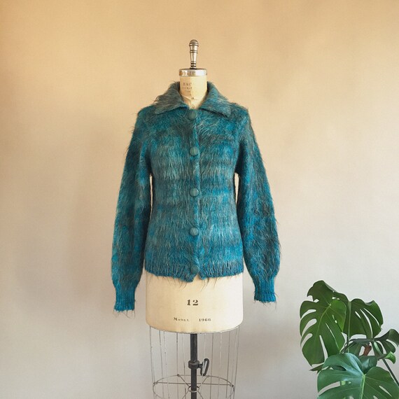 Vintage 1950s/1960s Blue & Grey Striped Mohair Woo
