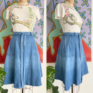 Vintage 1970s Wrangler Faded Denim Wrap Skirt - 70s Soft Denim Wrap Skirt With Pockets Contrast Stitching - S/M - 26&quot;- 28&quot; Waist