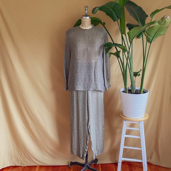 Vintage 1980s Giorgio Armani Textured Beige Grey T