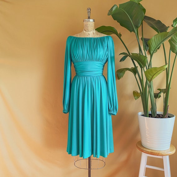 Vintage 1970s Pine Green Off The Shoulder Disco Dr