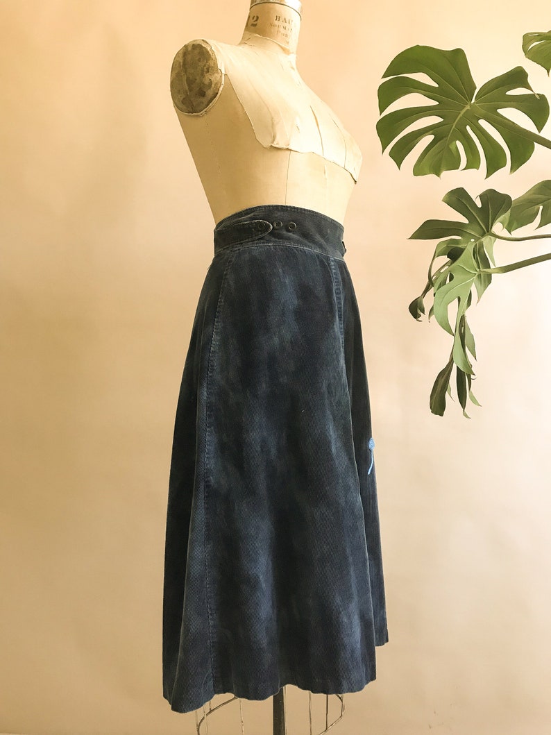 Embroidered Mushroom Vintage 1970s Blue Corduroy Embroidered Wrap Skirt Size XSmall-Small 25-27 Waist 70s Cord Skirt 70s Wrap Skirt