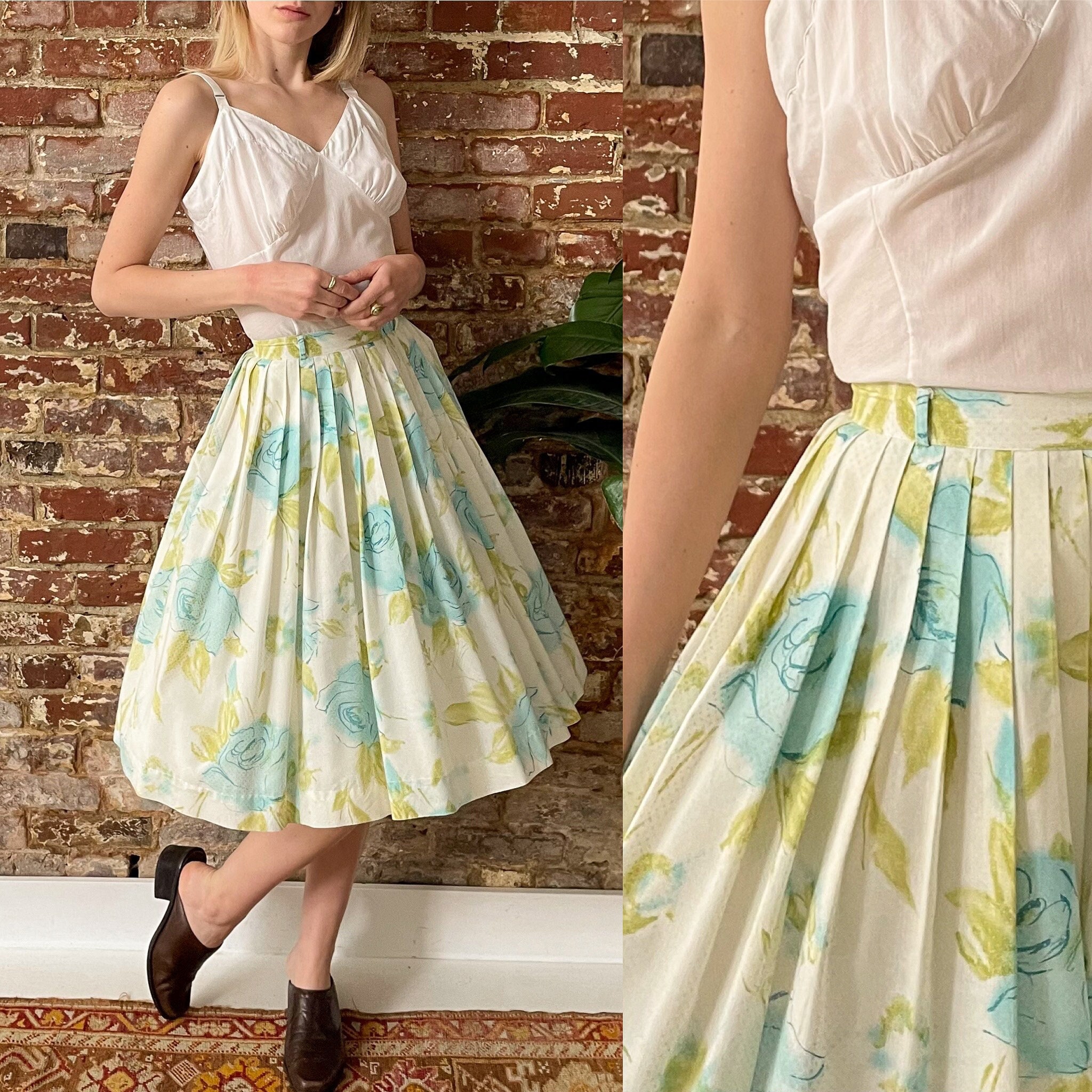Vintage 1960s Blue Rose Print Pleated Circle Skirt - 60s Vintage 1960s Blue Rose Print Pleated Circle Skirt - 60s