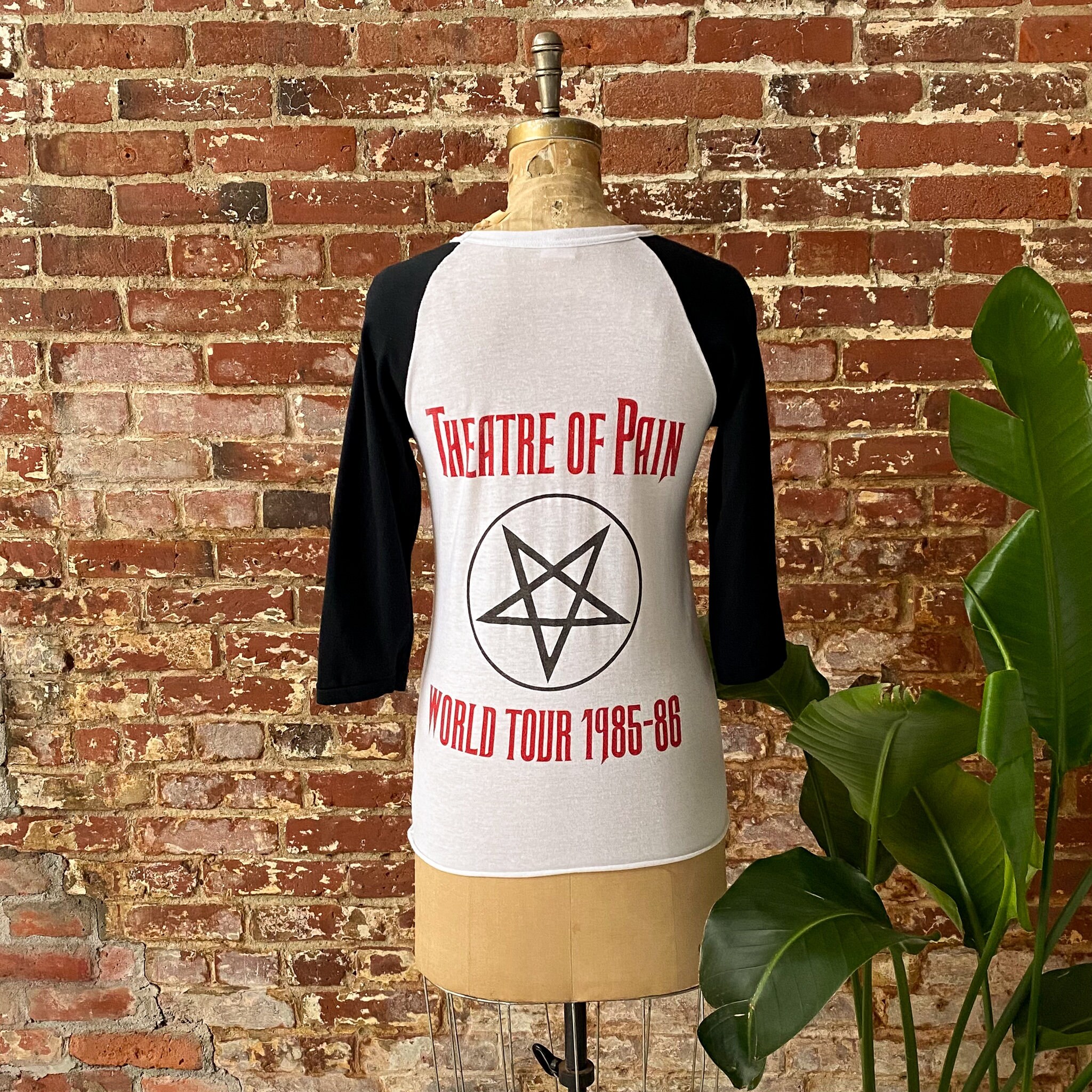 Vintage 1985 1986 Motley Crue Theatre of Pain World Tour Raglan