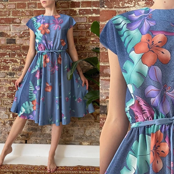 blue floral cap sleeve dress Blue Floral Midi Cotton Casual Dress: Carmen Blue Floral / XSmall