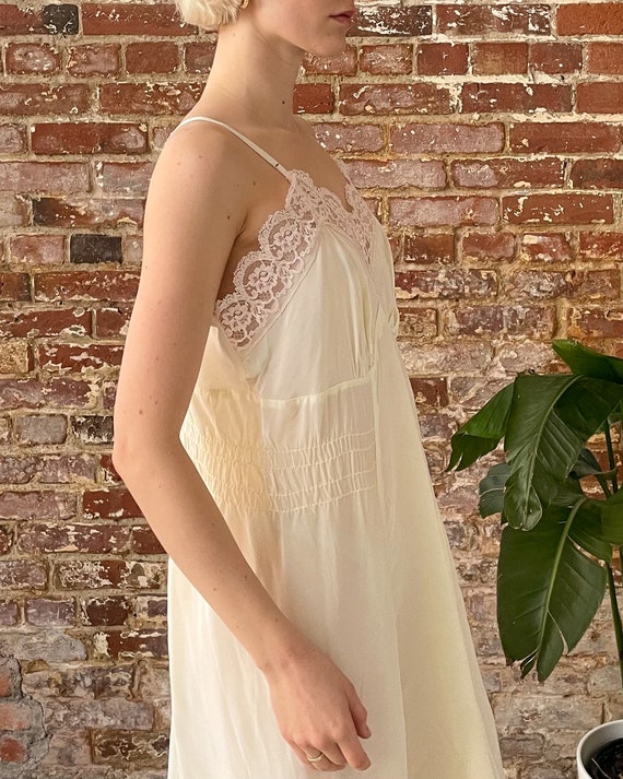 Vintage 1940s 1950s Rayon Slip With Lace Trim - B… - image 8