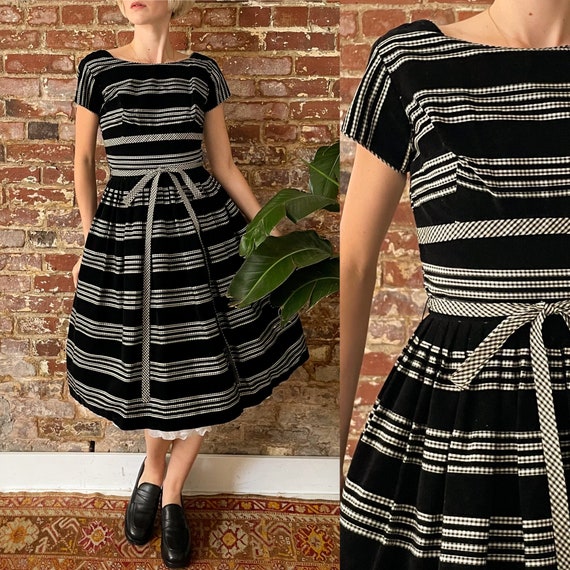 Vintage 1950s Black and White Gingham Striped Day… - image 1