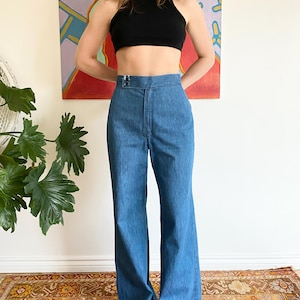 Pantalones vaqueros Wrangler de pierna ancha estilo marinero, estilo años 70, con bajo acampanado - Cintura 30/31, pierna larga imagen 5