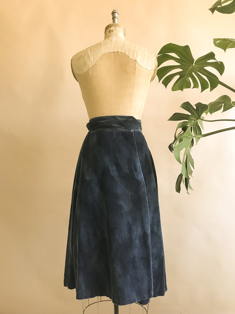 Embroidered Mushroom Vintage 1970s Blue Corduroy Embroidered Wrap Skirt Size XSmall-Small 25-27 Waist 70s Cord Skirt 70s Wrap Skirt