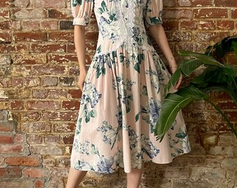 Vintage 1980s Jessica Mcclintock Floral Cotton Garden Party
