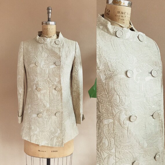 Vintage 1960s Young Edwardian Cream Paisley Coat -