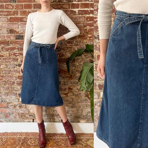 Vintage Levis Orange Tab 1970s Medium Wash Denim Wrap Skirt - 70s Soft Denim Tie Waist Wrap Knee Length Skirt - Small Medium 26-28 Waist