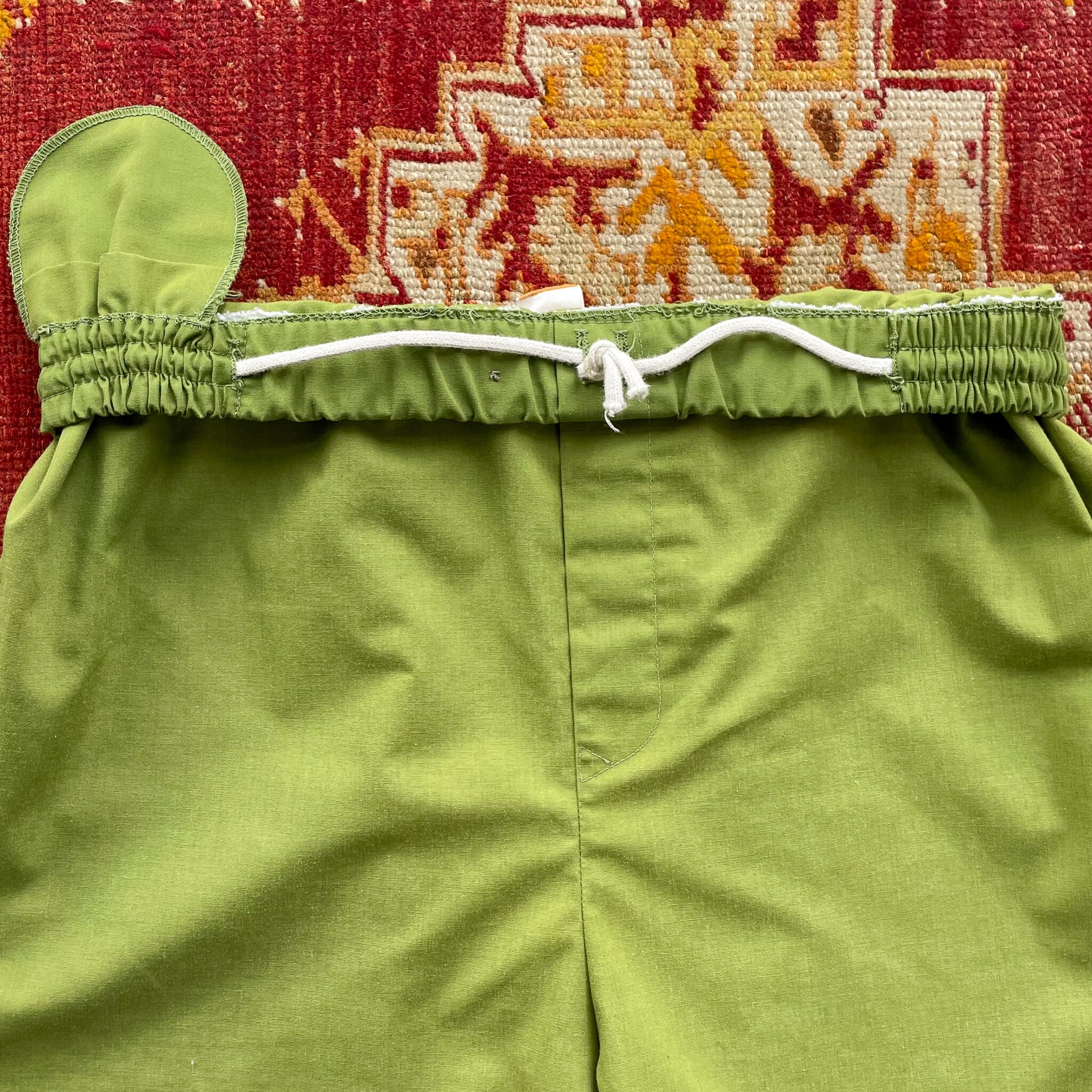 Men's Medium Women's Large 60s Jantzen High Waisted Cotton Swim Trunks Made In USA Kleding Gender-neutrale kleding volwassenen Shorts Vintage 1960s Jantzen Olive Green Swim Shorts 