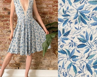 Vintage 1940s Blue Floral Print Cotton Day Dress - 40s Botanical Print Lace Collar Deep-V Front Or Back Cotton Dress - XXS 24 Waist