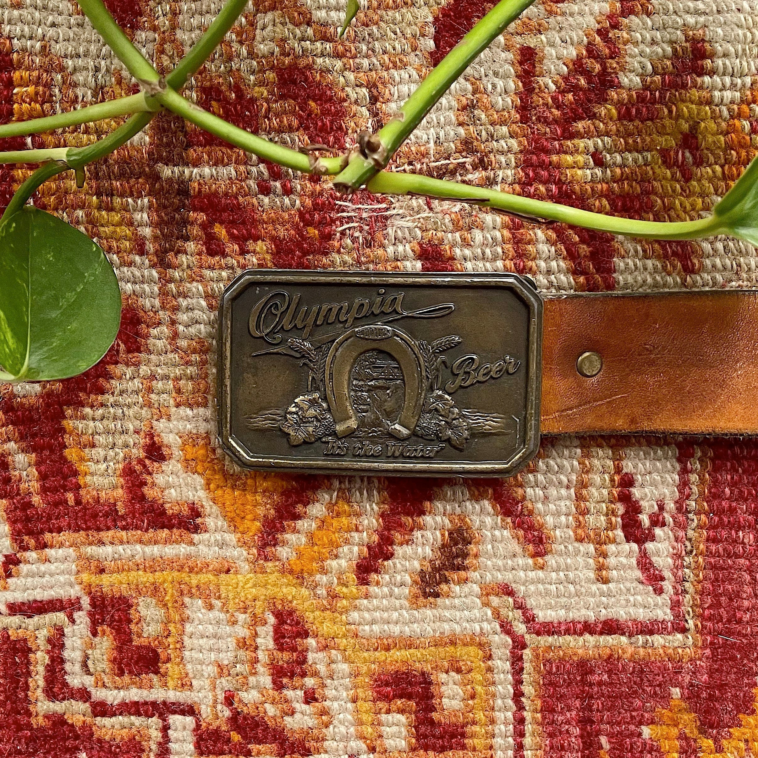 Olympia Beer ヴィンテージ ベルト バックル Olympia Beer ヴィンテージ ベルト バックル