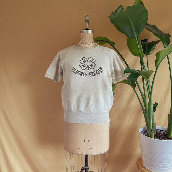 Vintage 1960s 4-H V.I. Honey Bee Club Crewneck Swe