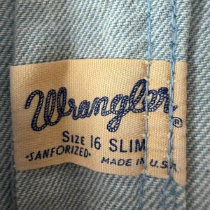 Jeans Wrangler vintage de los años 60 con etiqueta de cuerda, corte pitillo, piel sanforizada, tiro alto, pierna cónica, talla pequeña: 66 cm de cintura, 99 cm de cadera. imagen 10