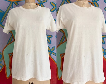 Vintage 80s Thrashed Paint Splattered Off White Blank T-Shirt - Single Stitch - Medium 19" x 26.5"